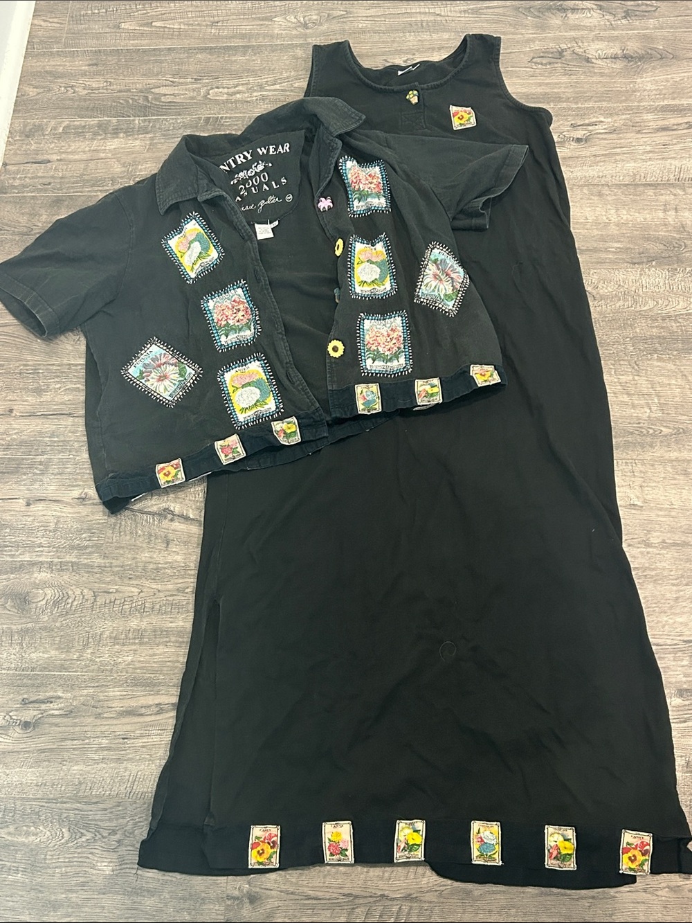 Vintage black dress and button up top size XL USED CONDITION